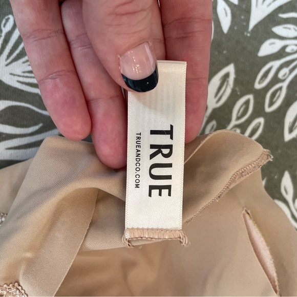 True & Co. Nude Lace-Back Wireless Bralette - Picture 3 of 3